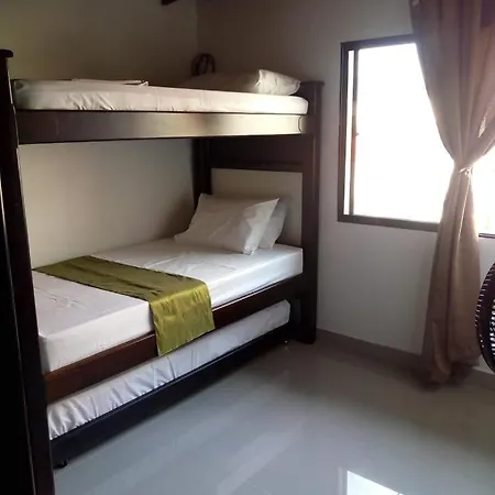 S32 Bello Apartamento Con Balcon En Laureles Estadio Medellin Exterior photo