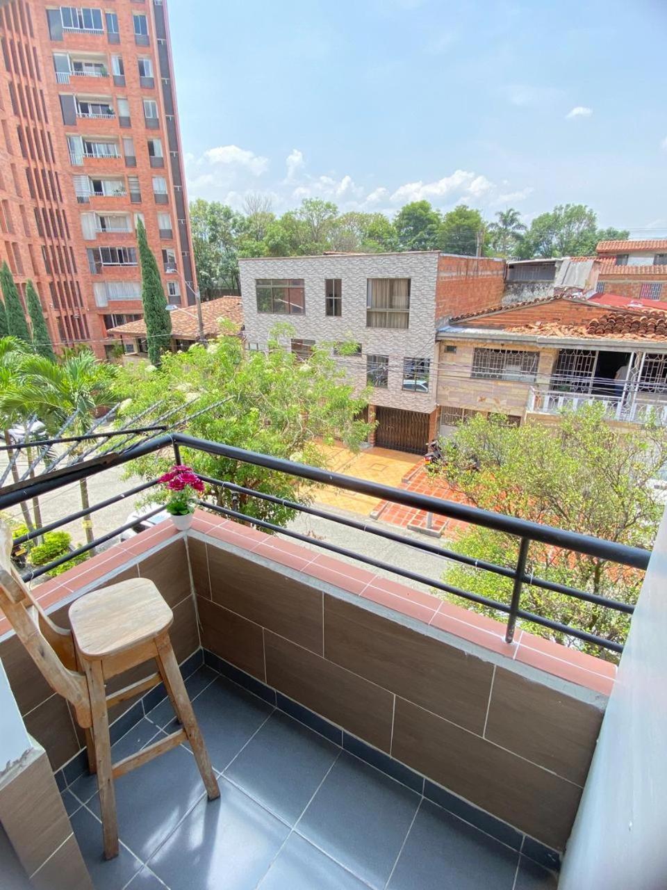 S32 Con Balcon En Laureles Estadio Apartment